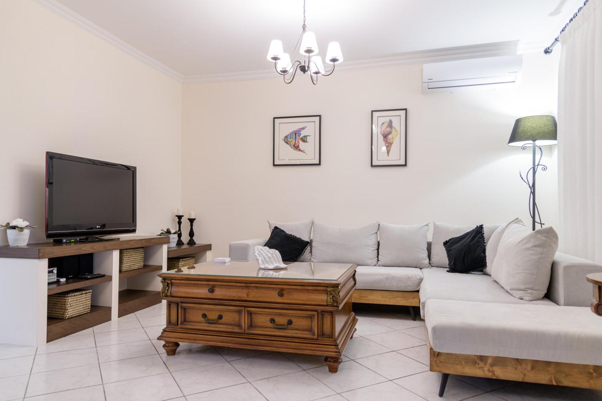 Diogenis House